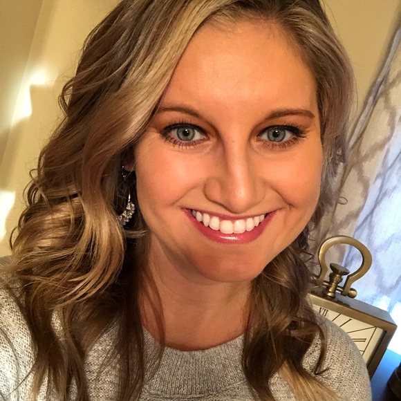 Meet your Posher, Jenna - Picture 1 of 1